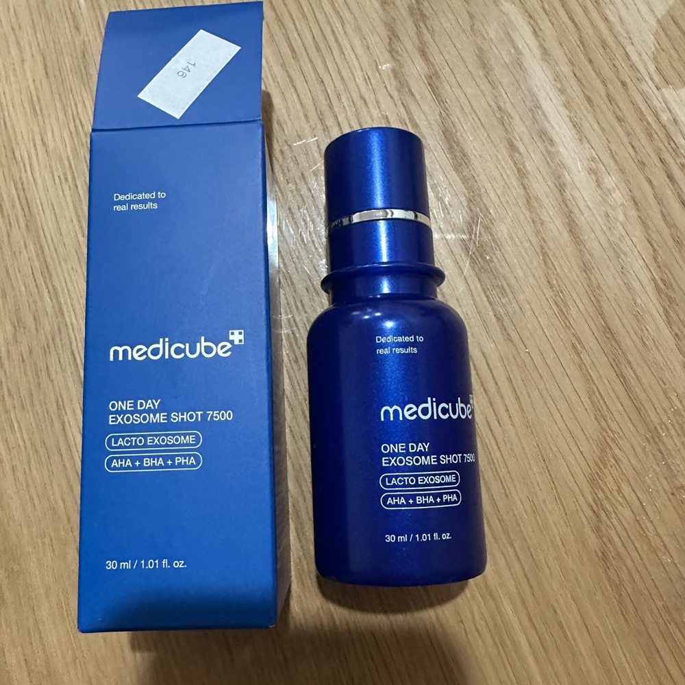 medicube One Day Exosome Shot 7500 — Blue Serum